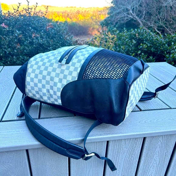 🦁 Louis Vuitton LV Damier Azur Backpack - Picture 5 of 16